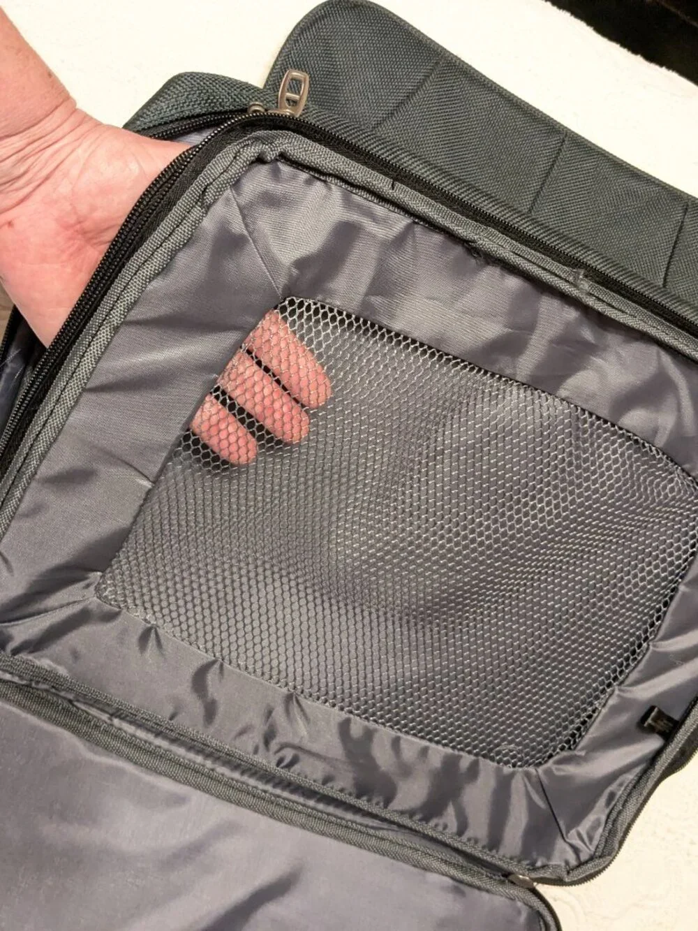 Destinations Sturdy Laptop Bag Messenger NWOT